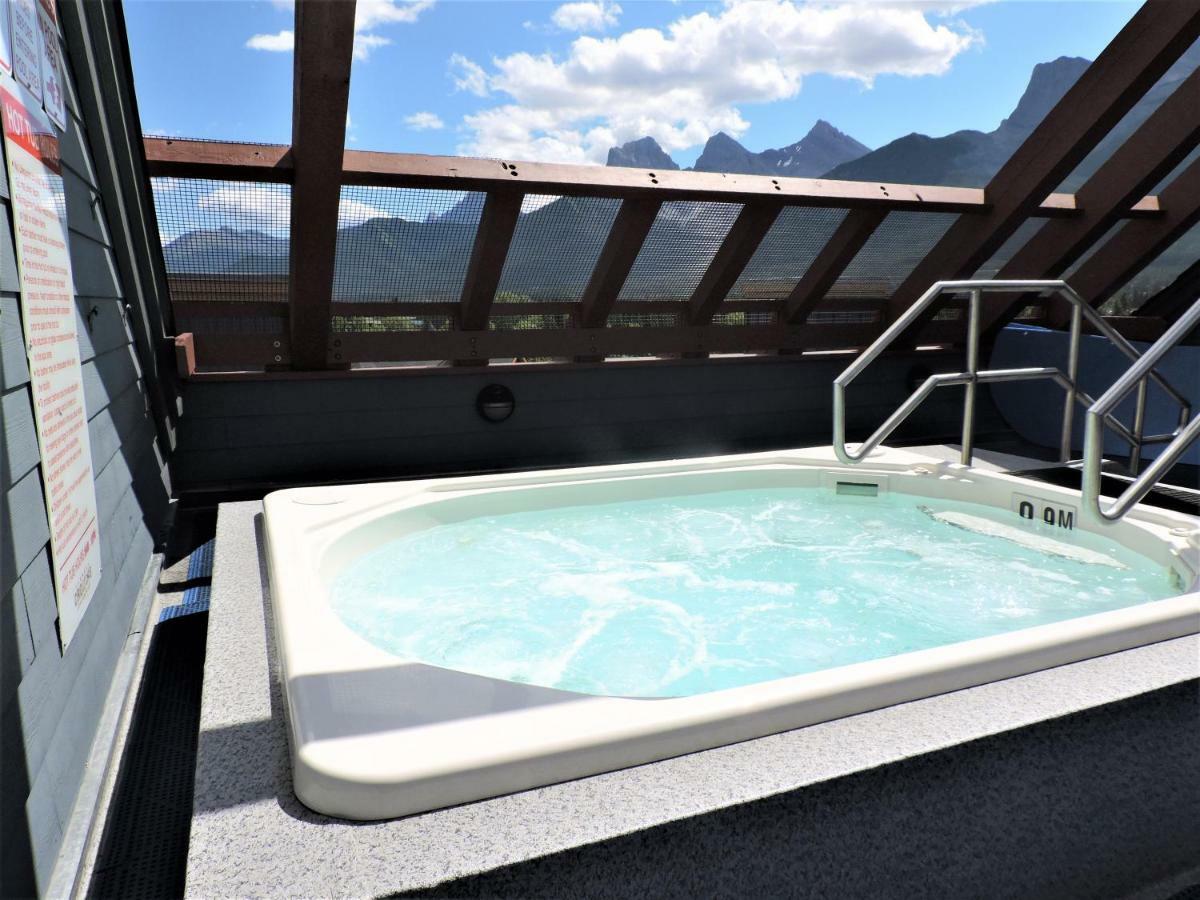 Fenwick Vacation Rental Open Hot Tub Glorious Mountain 2 Bedroom Canmore Eksteriør billede