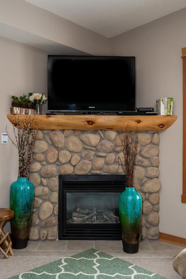 Fenwick Vacation Rental Open Hot Tub Glorious Mountain 2 Bedroom Canmore Eksteriør billede