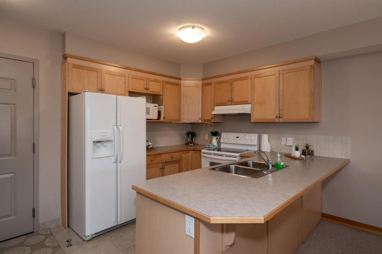 Fenwick Vacation Rental Open Hot Tub Glorious Mountain 2 Bedroom Canmore Eksteriør billede